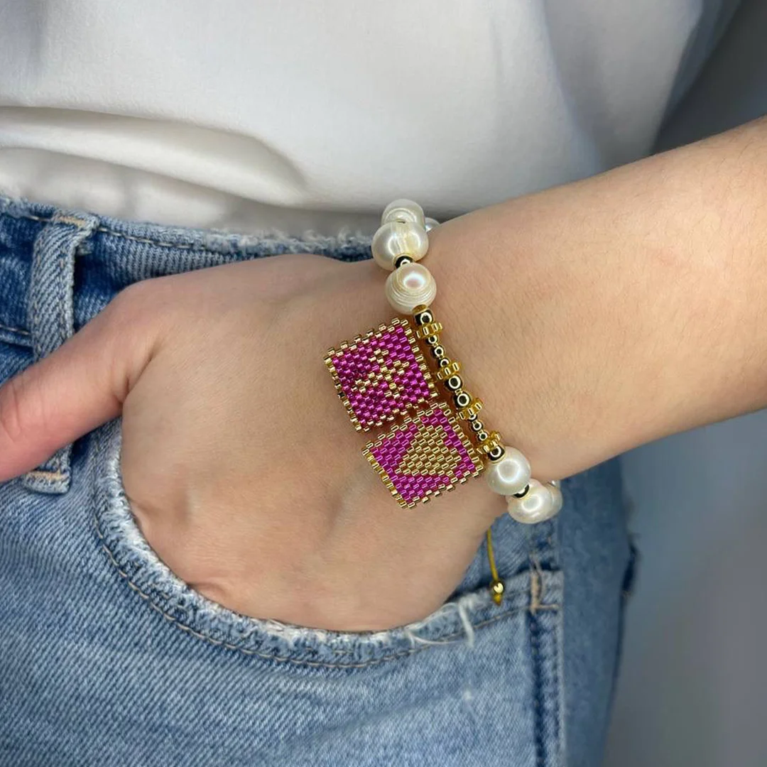 Pearls Bracelet Fuchsia - Image 2