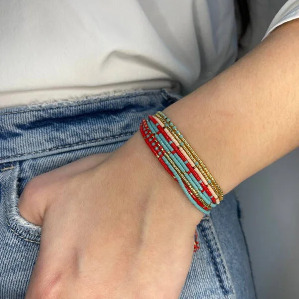 Adjustable colored beaded bracelet