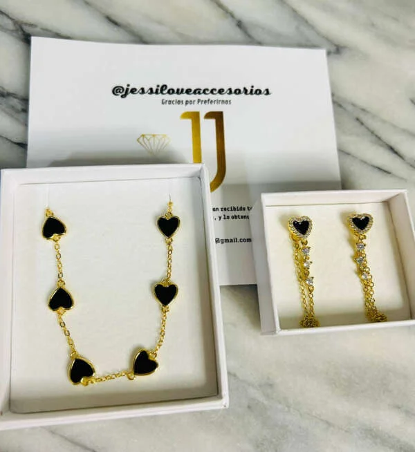 Set Necklace and Earring - Black Hearts